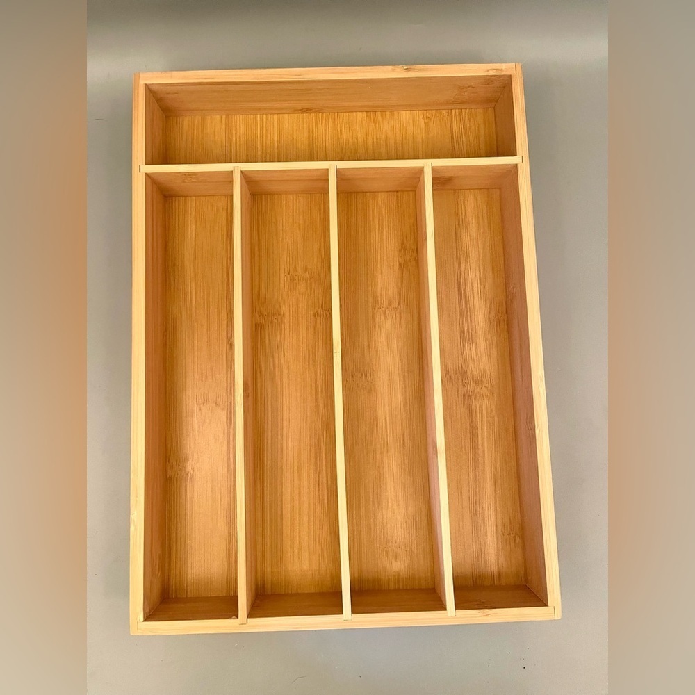 NWOT Bamboo Utensil Drawer Organizer 5 Compartment Wood Silverware Tray